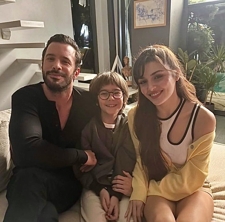Babiess🤏🏻🤏🏻🥹

#AşkıHatırla #HandeErçel