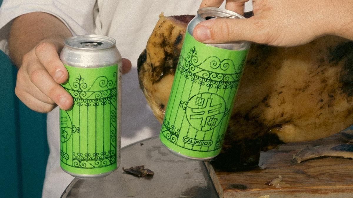 CERVEZA CALIFATO RÍO AZUL | Río Azul y Califato ¾ se unen en una cerveza de edición "muy limitada" con alma andaluza elcorreoweb.es/sevilla/2025/0…