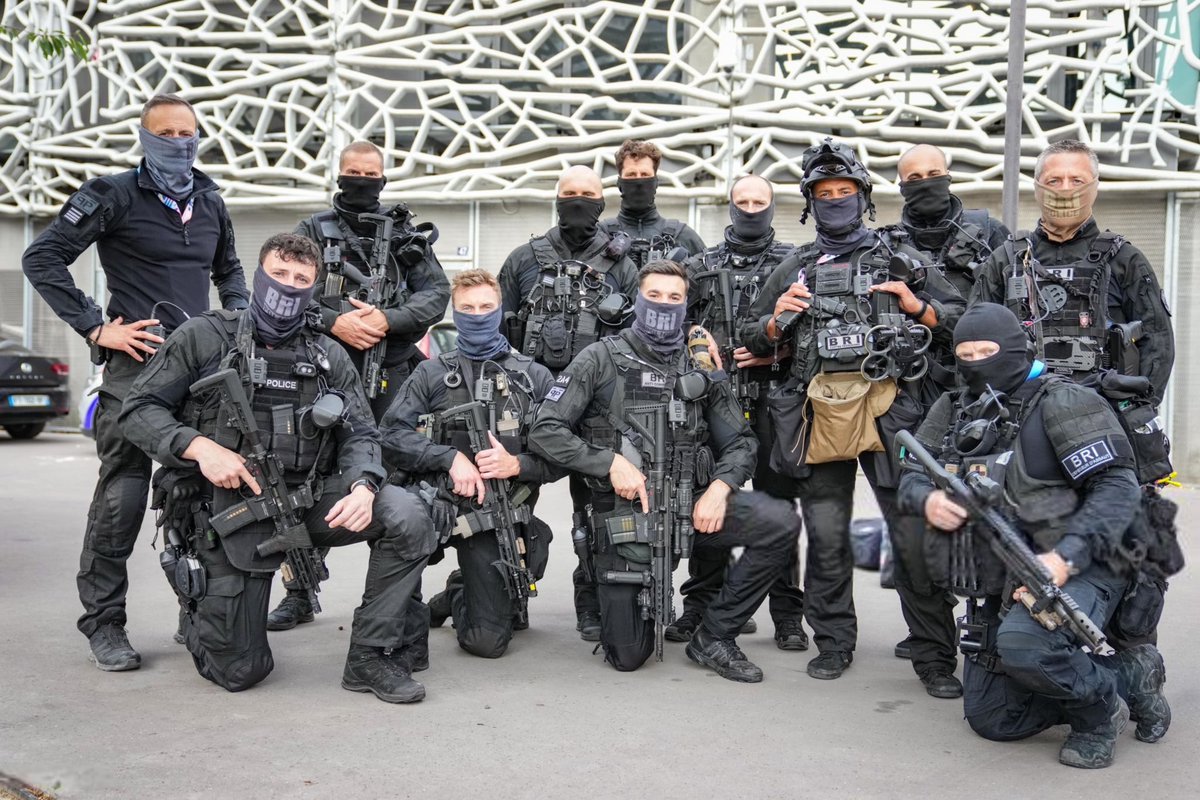 ActuL1_'s tweet photo. 🚨💣 BREAKING ! DES POLICIERS EN CIVILS SERONT DANS LES STADES DÈS AOÛT ! 🤯🇫🇷

🎙️ Bruno Retailleau à @RMCInfo https://t.co/bxeRR05Fp7