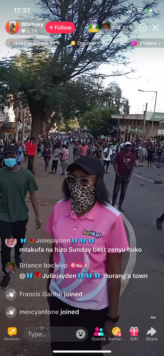 Shots from various parts of Nairobi and the country. Nobody is going home as at 2 minutes ago. 

#OccupyStatehouse2025 
#OccupyUntilVictory