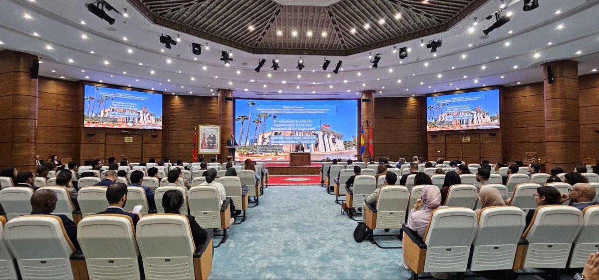 អគ្គលេខាធិការអាស៊ានបានជួបធ្វើបាឋកថានៅវិទ្យាស្ថានបណ្តុះបណ្តាល ស្រាវជ្រាវ និងសិក្សាការទូតរបស់ម៉ារ៉ុកfacebook.com/share/p/19CAoP…