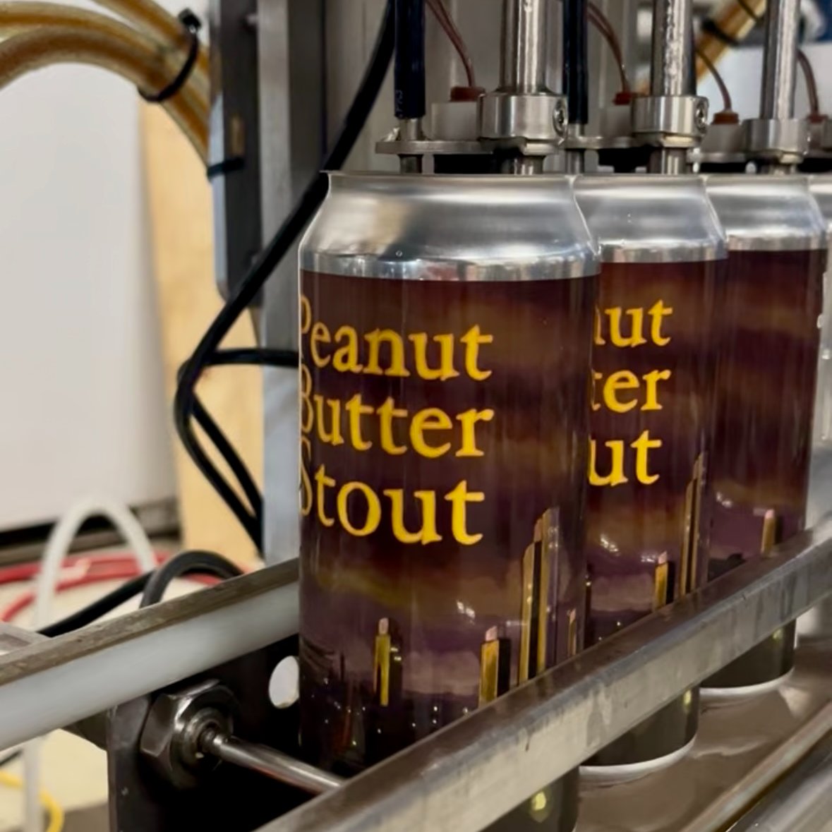 Our Peanut Butter Stout is officially canned and ready for your fridge.
🎉 Starting today, grab 4-packs to take home or stock up for the weekend.
💥 Smooth, chocolatey, and dangerously easy to drink.