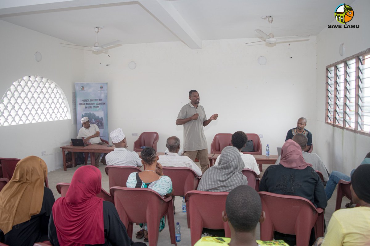 savelamu's tweet image. Partnering with Pawanka Fund, we’re raising awareness on the National Mangrove Ecosystem Plan in Mokowe. Community voices are key in protecting Lamu’s mangroves and shaping a sustainable future.
@pawankafund 
@WorldBank 
@IUCN_Mangrove