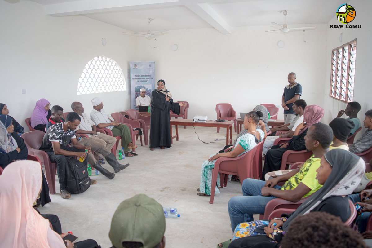 savelamu's tweet image. Partnering with Pawanka Fund, we’re raising awareness on the National Mangrove Ecosystem Plan in Mokowe. Community voices are key in protecting Lamu’s mangroves and shaping a sustainable future.
@pawankafund 
@WorldBank 
@IUCN_Mangrove
