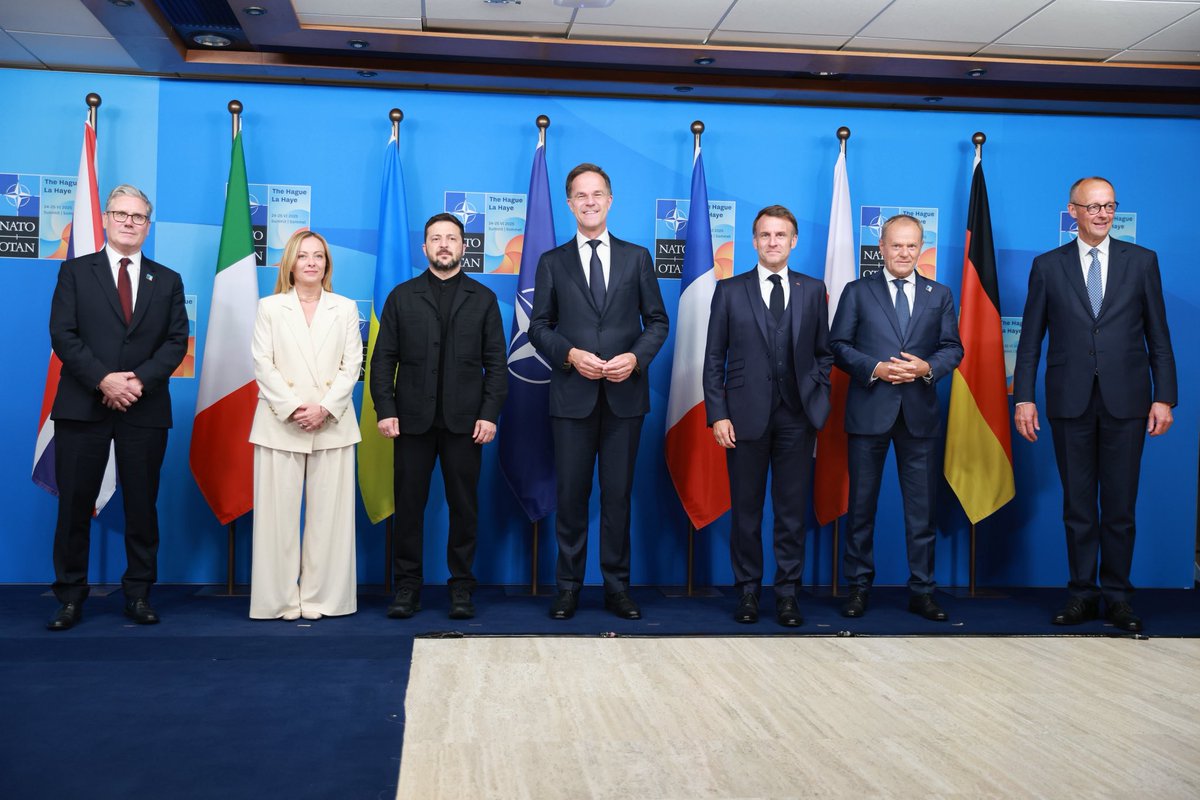 📍 #Haga. Podczas Szczytu NATO, Premier @DonaldTusk bierze udział w spotkaniu liderów państw członkowskich Sojuszu z Sekretarzem Generalnym NATO.