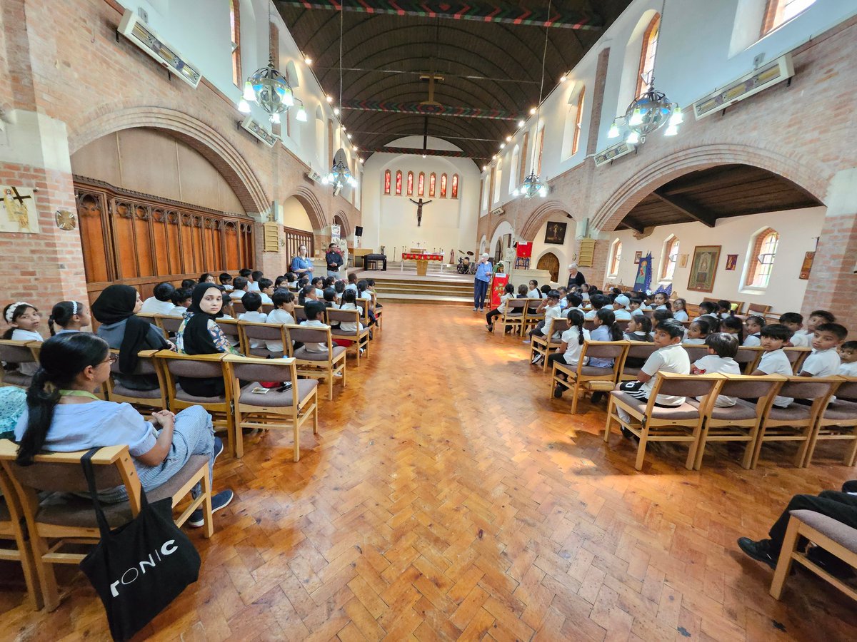 MrMakda_AMPA's tweet photo. Year 3s have had a wonderful afternoon visiting the Church of Resurrection. 
@AbbeyMead_TMET https://t.co/oi1sO8vjC0