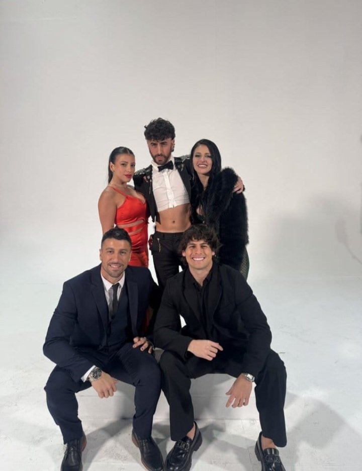 donut_chai's tweet photo. SE ME DIO CHICOS SOY FELIZ, independientemente del resultado ulises siempre será el ganador del pueblo, y lo voy a seguir dibujando por que el es carisma, show y compañerismo en una sola persona, y seguro me da mucho material! 😭👍

Ulises sos #GranHermano https://t.co/NddpG69Jxj