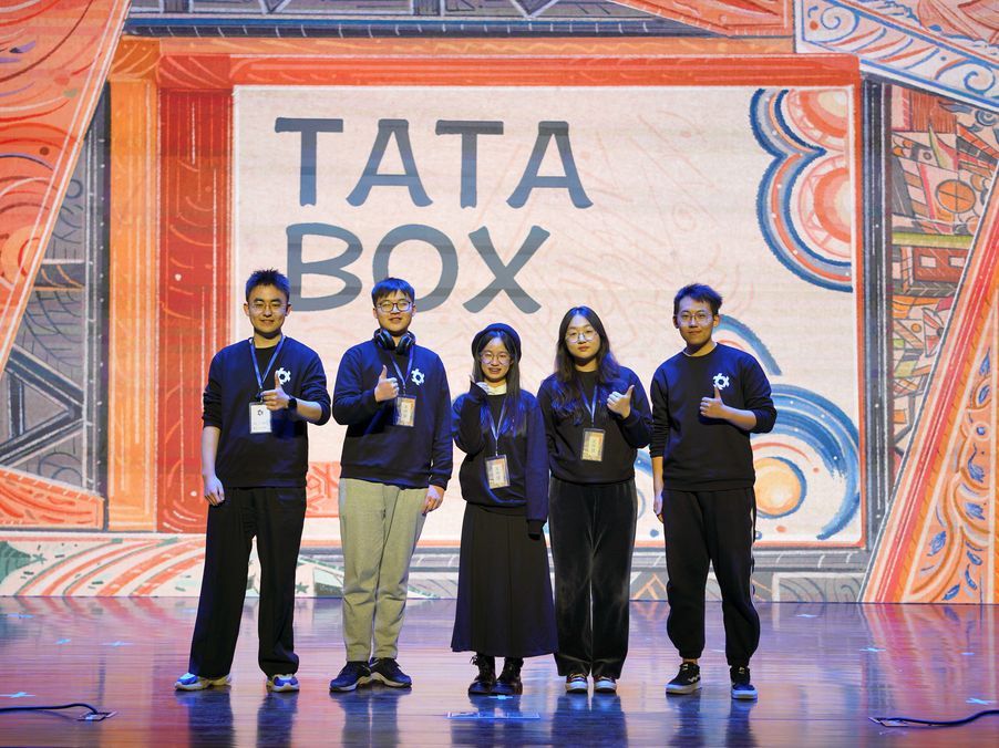 Tsinghua_Uni's tweet image. “I hope every #TsinghuaRen can freely explore life’s possibilities, create, and enjoy their own unique university experience,” says Zhong Haochen (China), a #ClassOf2025 undergraduate from the School of Life Sciences, defining #MyTsinghuaStory with #EmbraceDiversity.