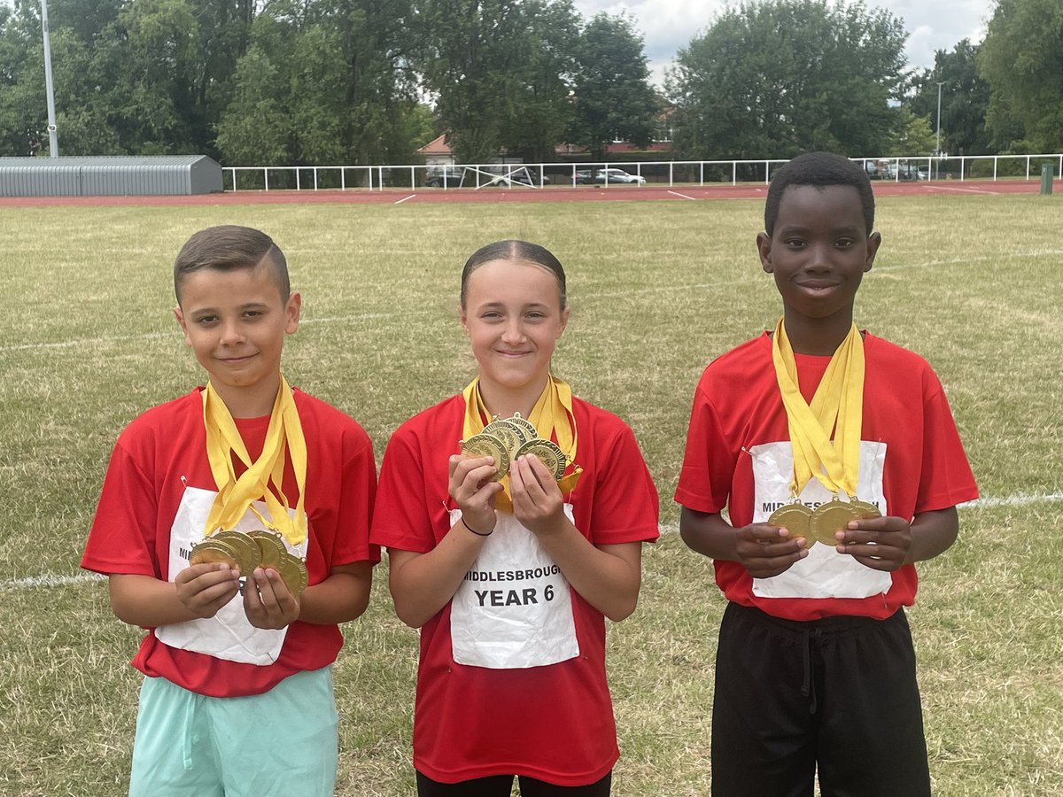 A special mention to Lucas, Serenna and Daniel who won 4 gold medals against every school in the tees valley area - the maximum amount that could be achieved 🥇🥇🥇🥇