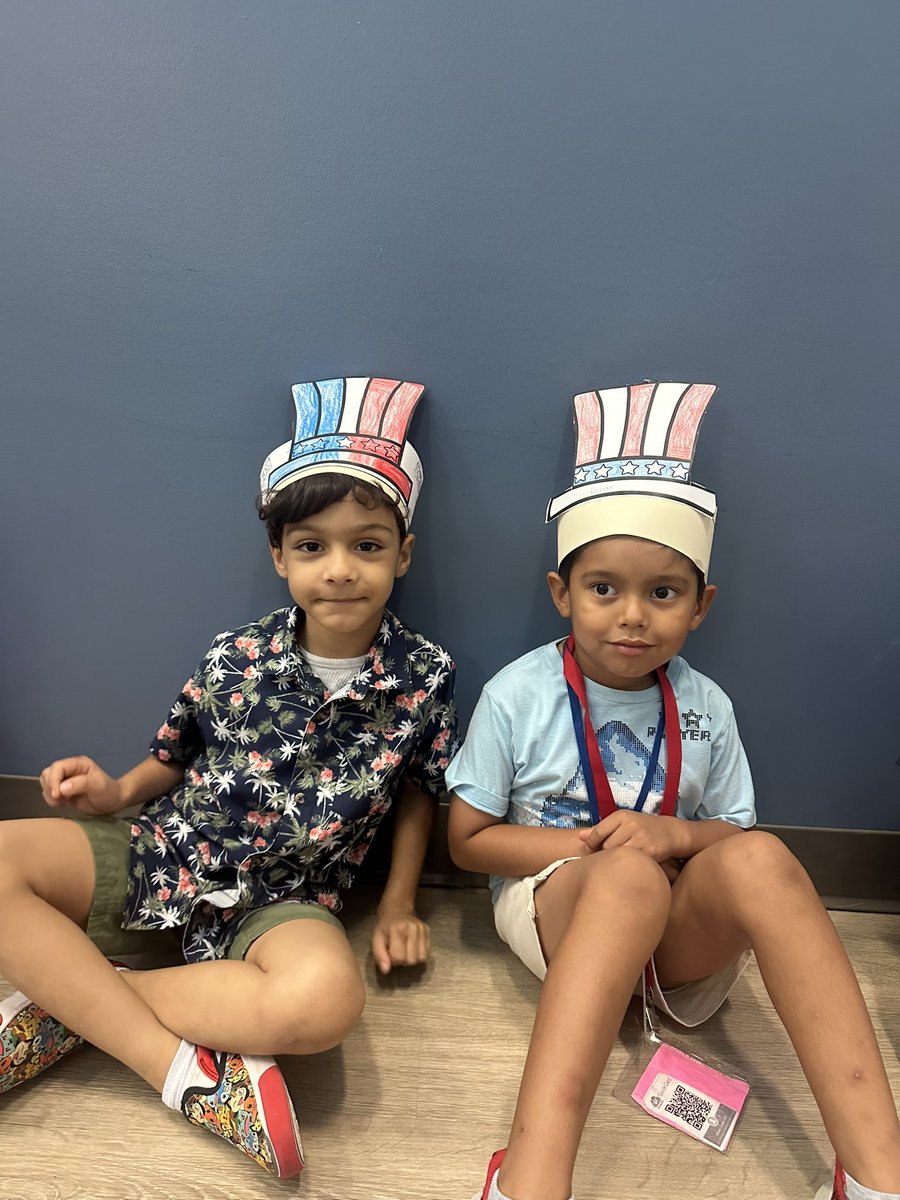 Claytons3rdKISD's tweet image. 4th of July Parade to start closing out KSAT! 

#KatyISD
#NEKSAT25
@J_Duddington @J_Liu321