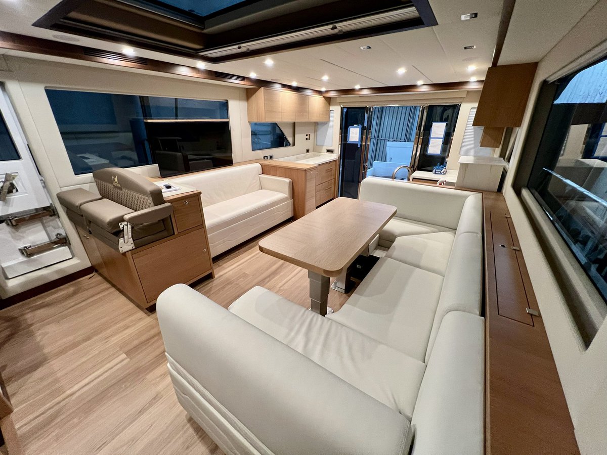 CasterasY's tweet photo. Experience the ultimate in luxury and performance aboard this stunning 65’ Express Coupe by Casteras Altima Yachts.h. +39 371 412 3992 WhatsApp +39 3714123992 E-mail: casterasyachts@gmail.com
#casterasyachts #casterasyachtsstyle #casterasyacht #altimayachts #65expresscoupé https://t.co/5Bo9YlW6cY