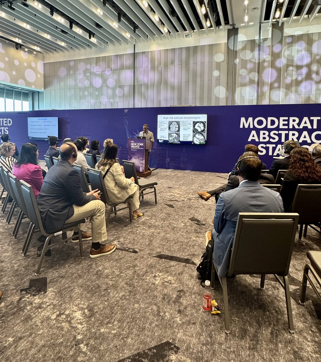 The energy is high and #NYValves2025 is in full swing! 🙌 All theaters are buzzing with world-class education, live cases, and groundbreaking science.