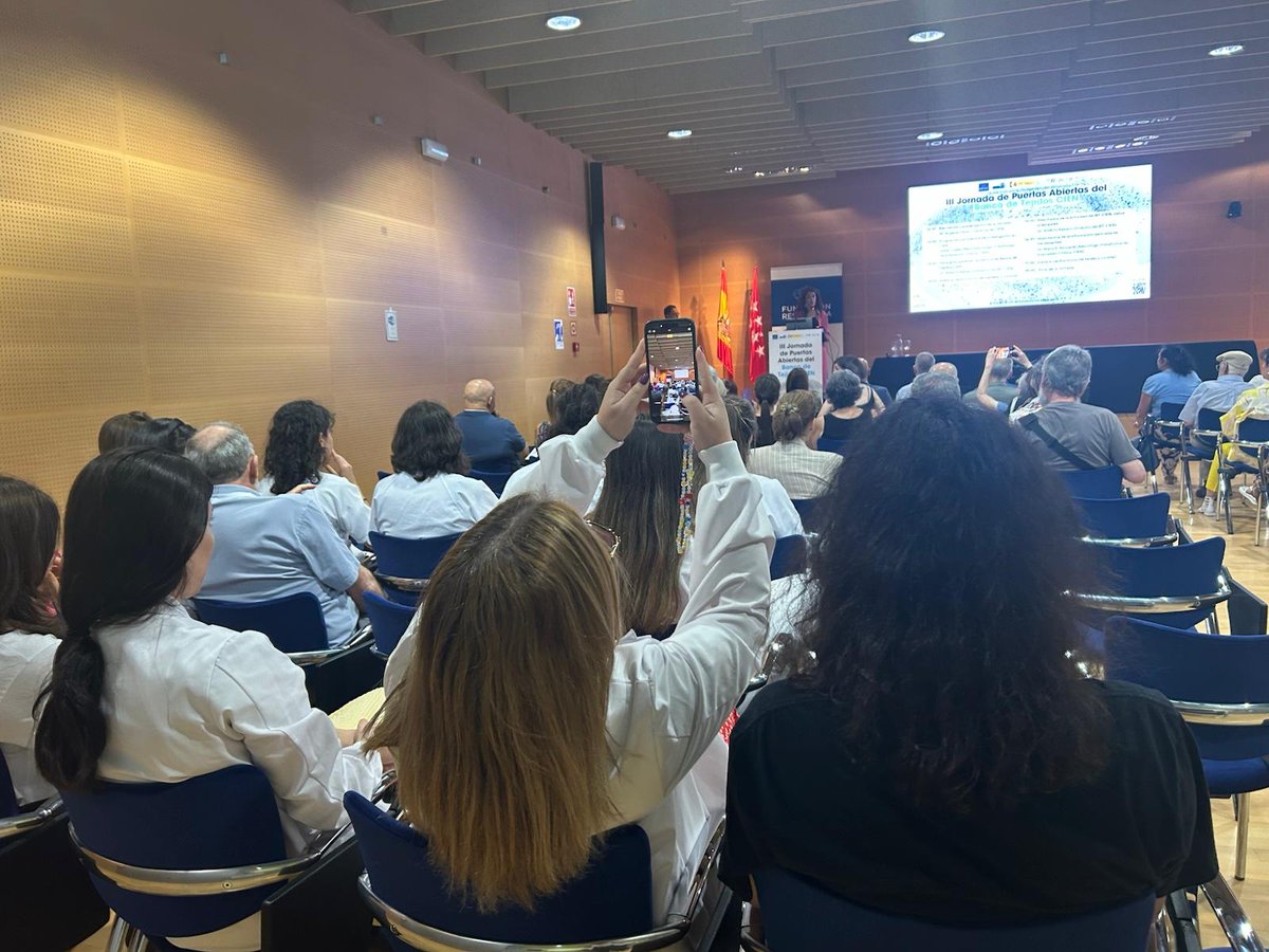 Fund_CIEN's tweet image. Celebramos la III Jornada de Puertas Abiertas del @banco_tx_CIEN
¡Gracias a todas las personas que nos acompañaron!
Durante la visita pudieron conocer nuestro centro y la importancia de la donación de tejido cerebral en el estudio de enfermedades neurodegenerativas.
#CIENcia
