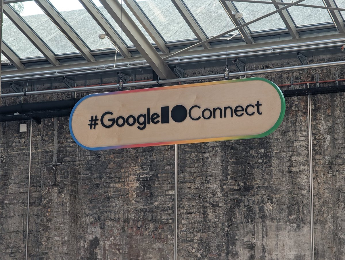 sage_droid's tweet photo. Back at #GoogleIOConnect and buzzing with ideas! Ready to #BuildwithGemini and explore the power of Gemini Nano. Bringing previously impossible features to my apps by running AI directly on-device is the future. https://t.co/rzpSyuwmy1