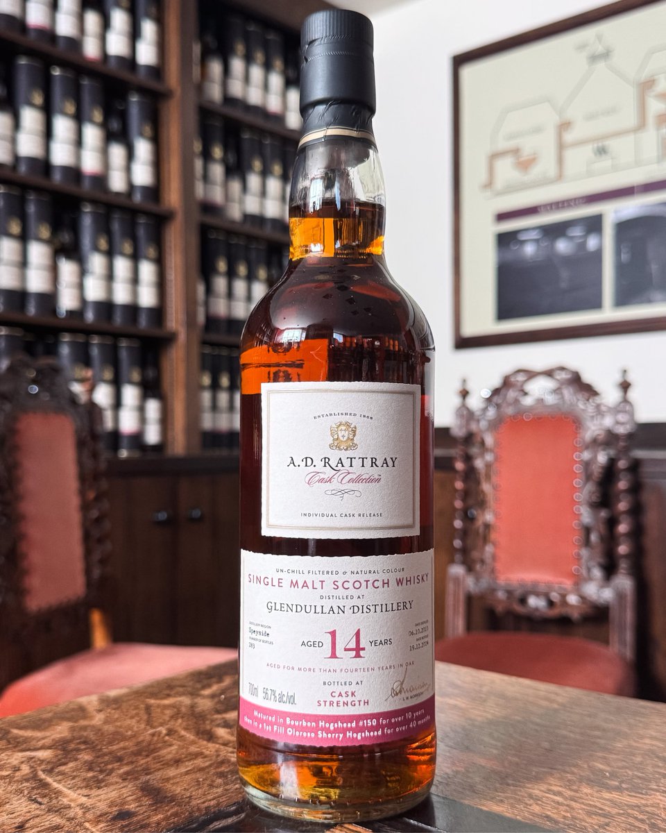 Glendullan 2010. Finished in 1st Fill Oloroso Sherry Hogshead.

Finished in a premium first-fill European oak ex-Oloroso sherry hogshead, that had been seasoned for three years in Jerez. bit.ly/4kIaKQR 

#adrattraywhisky #caskcollection