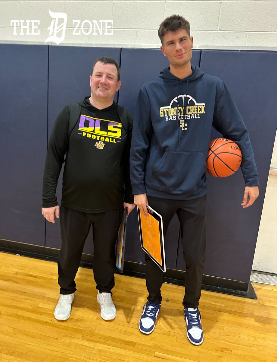 TheDZoneBBall's tweet photo. De La Salle Head Coach Mike Malkiewicz and Stoney Creek Head Coach Marko Tomich were both hired earlier this month as first-year head coaches.

They even coached vs. one another at The D Zone Shootout last week.

@DeLaSalle_BB @coach_mike05 @StoneyHoops https://t.co/38HqbK8fNW