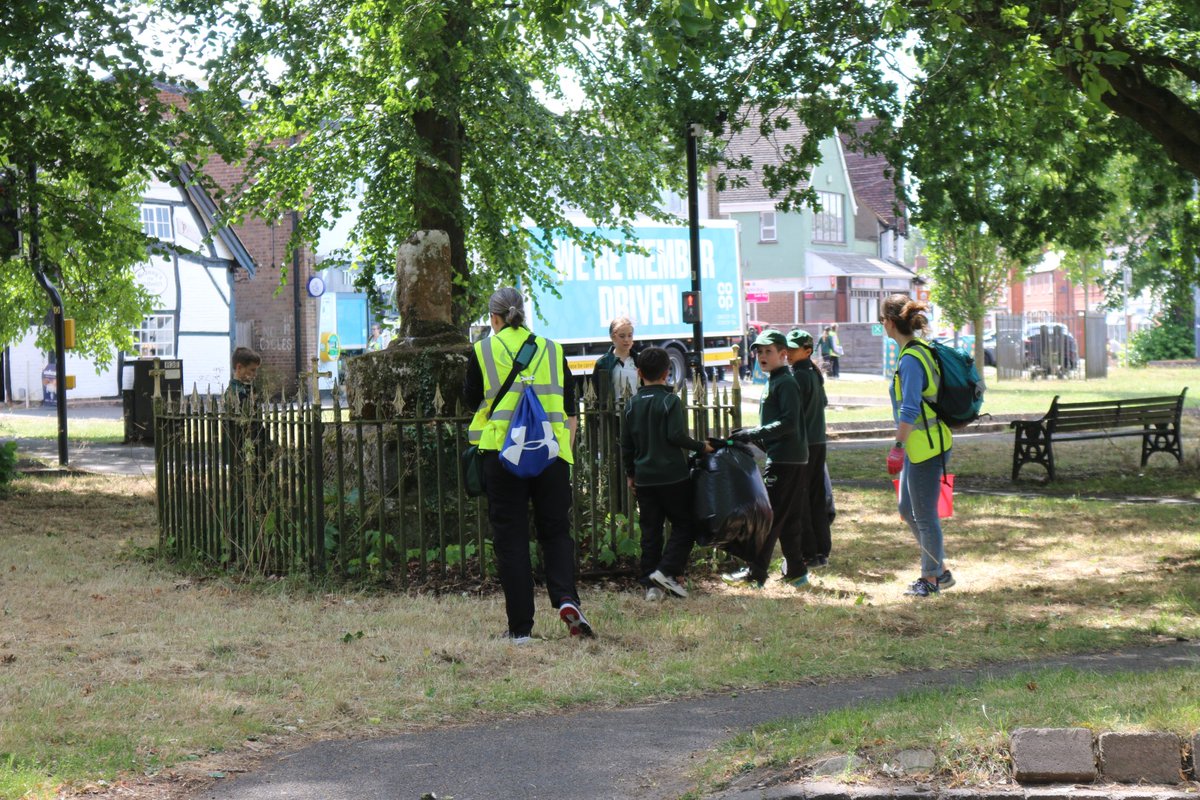 Pupils at Crescent School took part in a litter-pick. They went out into the local Bilton area and collected rubbish from the Recreation Ground, Main Street and St Mark’s Church areas, helping to make the streets around their school cleaner and greener.
#crescentschool #greenteam