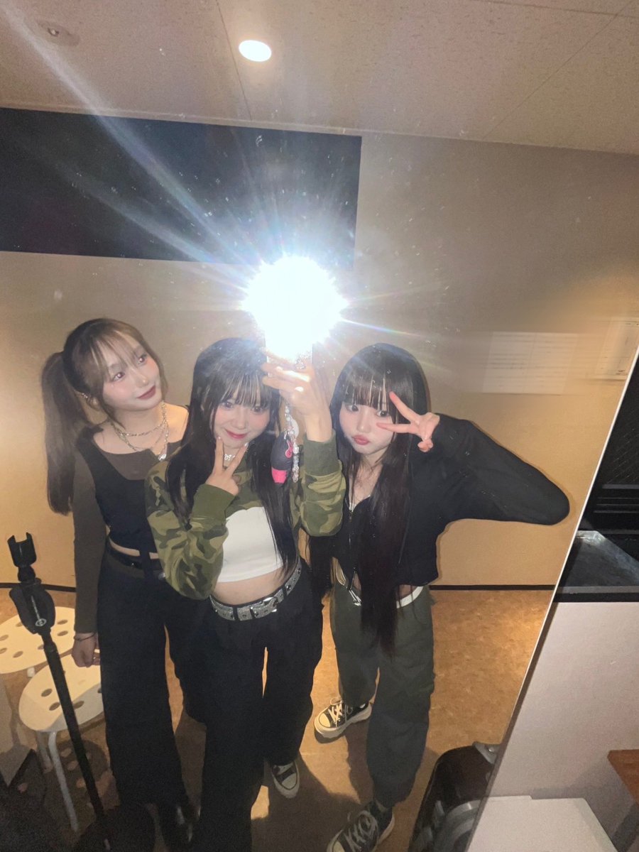 ERG_OFFICIAL_'s tweet photo. iDOL EXchange Vol.9 ありがとうございました！🎶🖤💚

明日のLIVEもお待ちしております！⬇️
『iDOL EXchange Vol.10』

2025/6/26(木)
開場時刻 18:30 / 開演時刻 19:00

📍東京カルチャーカルチャー

https://t.co/8uzo0bCNi1

#ERG #エルグ #엘구
#SARI #YUA #RAIN https://t.co/0MQBP42nPV