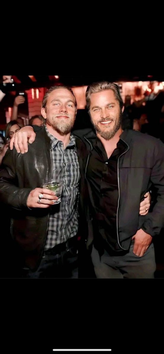 Charlie Hunnam tweet media