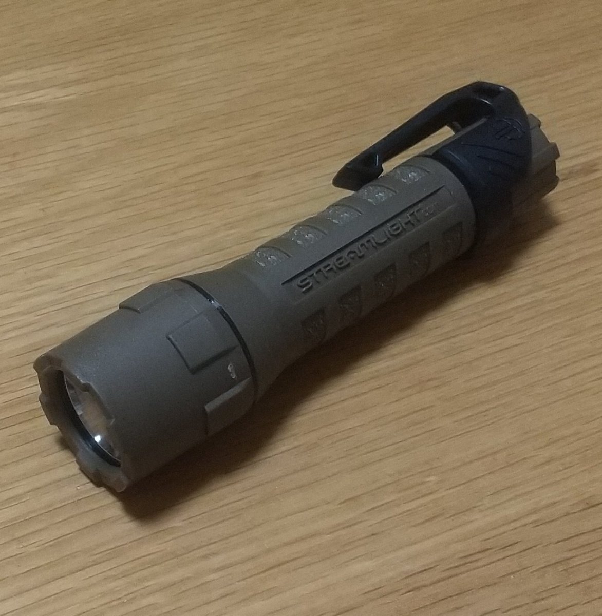 warpfin's tweet photo. ノーマルでイイ
ノーマルがイイ
なんて言いながら
519a5000K化を虎視眈々
@K_sougiya スペーサー差し込んでる時点でノーマルとも言い難い。
このスペーサー赤だったりしたらdelica4のシンレッドラインっぽくなりそうね
#polytac
#streamlight https://t.co/I0dbyW32oz