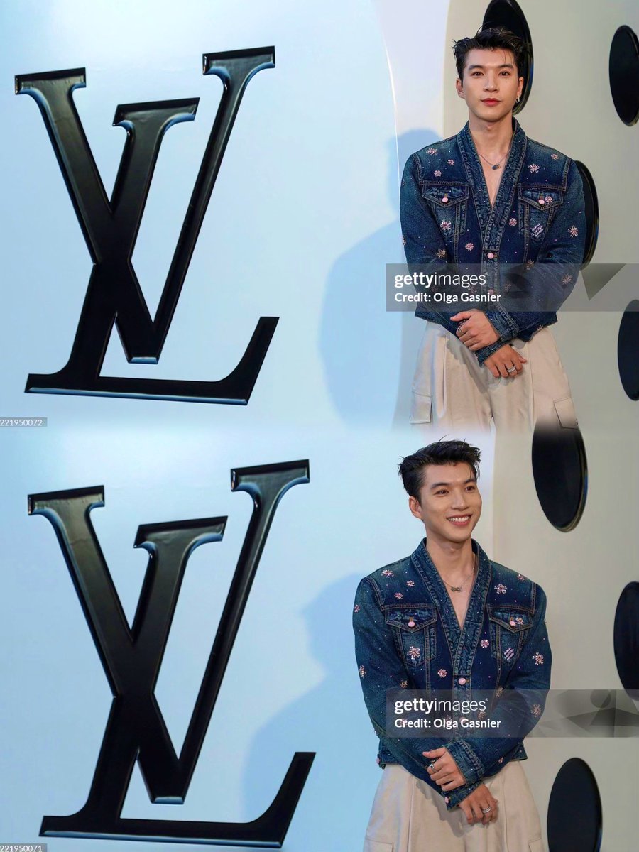 XiaoRyu6D's tweet photo. HIEUTHUHAI doesn’t need a filter. 
He's the filter. He has an attractive face with sharp features ✨🇻🇳

𝐇𝐈𝐄𝐔𝐓𝐇𝐔𝐇𝐀𝐈 𝐢𝐧 𝐏𝐚𝐫𝐢𝐬 𝐟𝐨𝐫 𝐋𝐕𝐌𝐞𝐧𝐒𝐒𝟐𝟔
#HIEUTHUHAIxLVMenSS26  
#HIEUTHUHAI #LVMenSS26 https://t.co/Utjne7Ipub