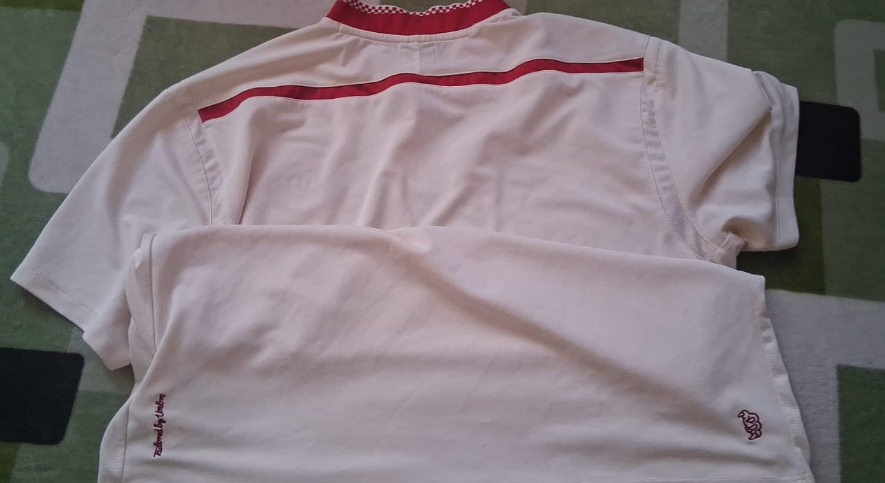 A la venta, camiseta 2012-2013 original, talla XL Estado 9.5/10 
Precio: S/. 250.00
