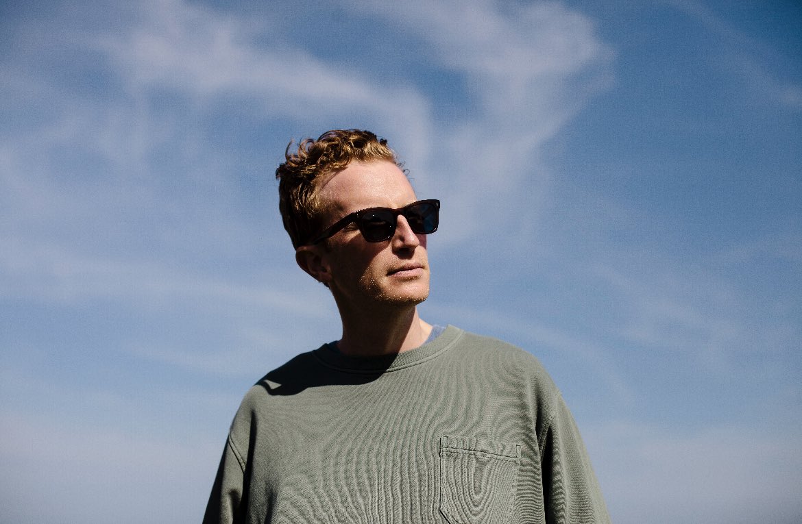 Tonight acclaimed Irish songwriter Oisin Leech presents Caravan Radio at 10pm. 📻 

There’s brand new music from Buncranna artist Liam Rodden, music from Mary Margaret O’Hara, Tindersticks, The Rolling Stones and a surprise phone-in guest.
