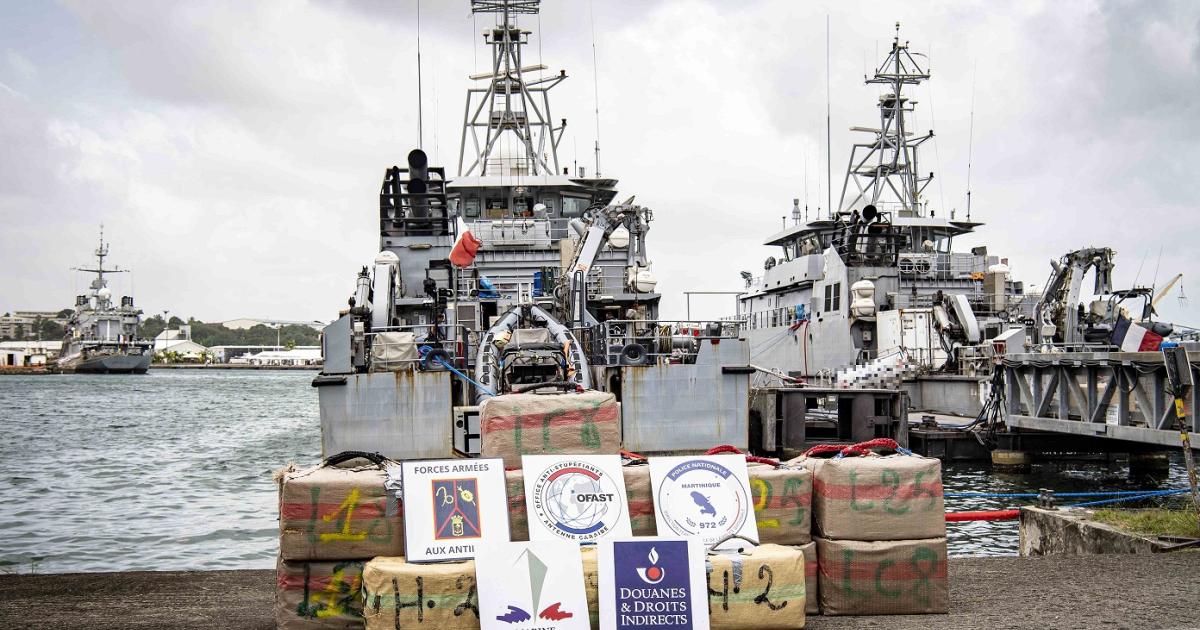 Maritime Analysis and Operations Centre- Narcotics (@maoc_n) on Twitter photo 🚨 On the 6th of June, the <a href="/FAA_Officiel/">Forces armées aux Antilles</a> carried out a maritime operation that led to the seizure of a substantial quantity of cannabis resin on board a sailing vessel, located in international waters off the coast of Guyana. 🇫🇷🇪🇸🇵🇹
🔗maoc.eu/940-kg-of-cann… 🚨 On the 6th of June, the <a href="/FAA_Officiel/">Forces armées aux Antilles</a> carried out a maritime operation that led to the seizure of a substantial quantity of cannabis resin on board a sailing vessel, located in international waters off the coast of Guyana. 🇫🇷🇪🇸🇵🇹
🔗maoc.eu/940-kg-of-cann…