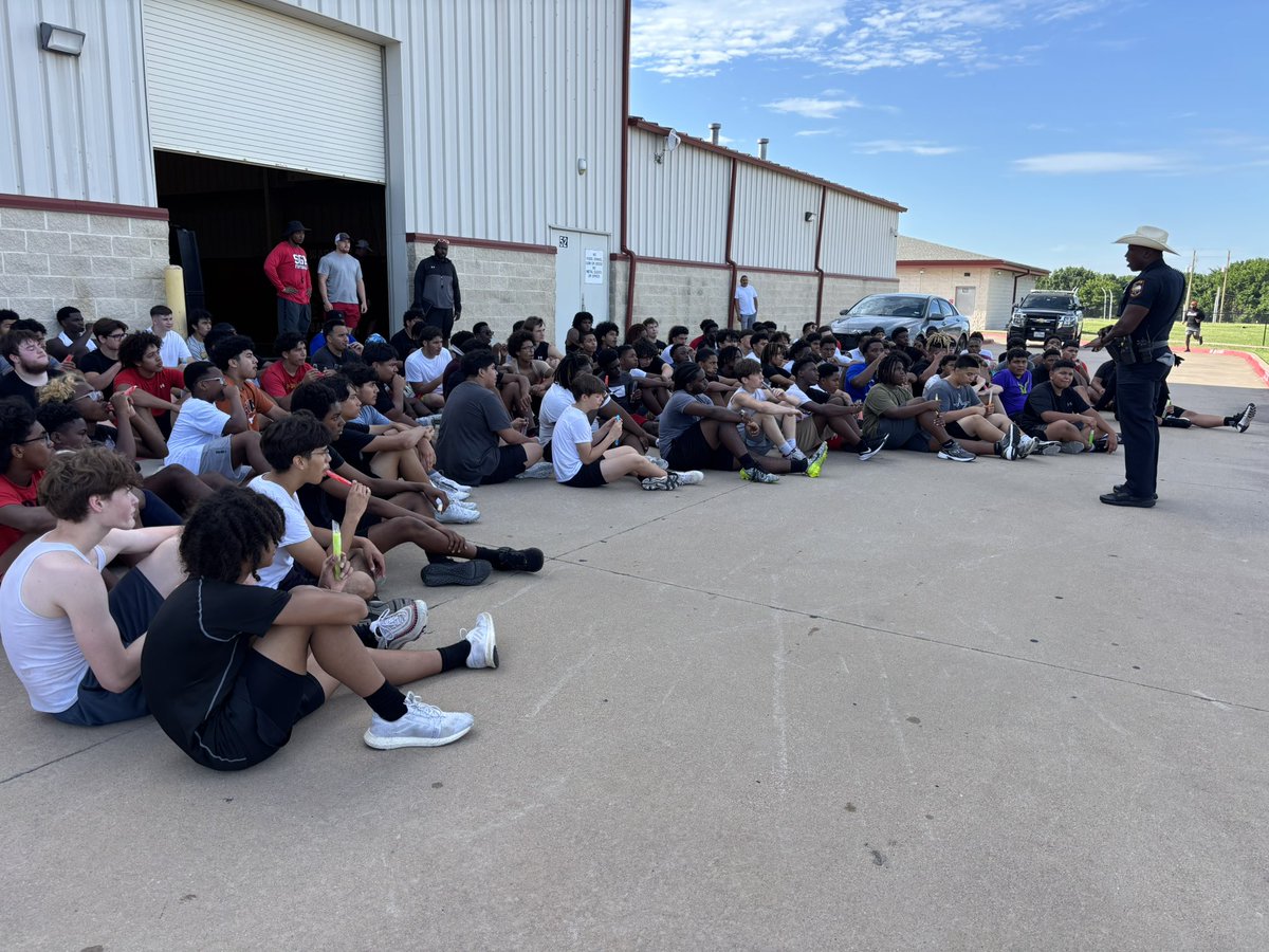 Laban DeLay (@coach_delay) on Twitter photo Celebrating July 4th a little early with popsicles & guest speakers. Appreciate Mr. Peck <a href="/Kendpeck/">Kenneth Peck</a> & Officer Williams for sharing their knowledge! <a href="/SGPNation/">SGP Football Booster</a> Celebrating July 4th a little early with popsicles & guest speakers. Appreciate Mr. Peck <a href="/Kendpeck/">Kenneth Peck</a> & Officer Williams for sharing their knowledge! <a href="/SGPNation/">SGP Football Booster</a>