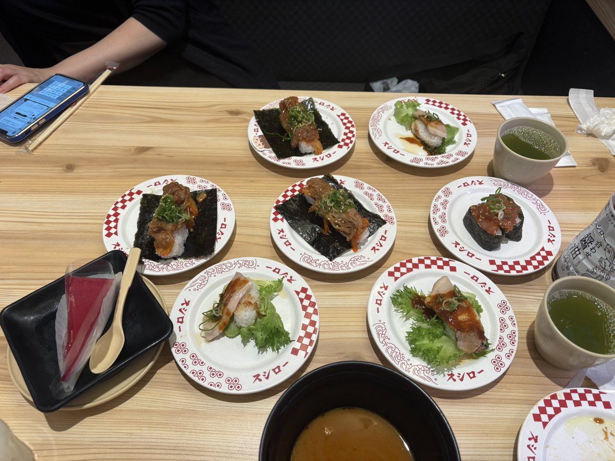 081_marin's tweet photo. このあとラーメン2杯とケーキ2個とアイス１個も完食しました…😮‍💨
 #スシローBTSIslandインザソムコラボ https://t.co/pqaT1UsEQq