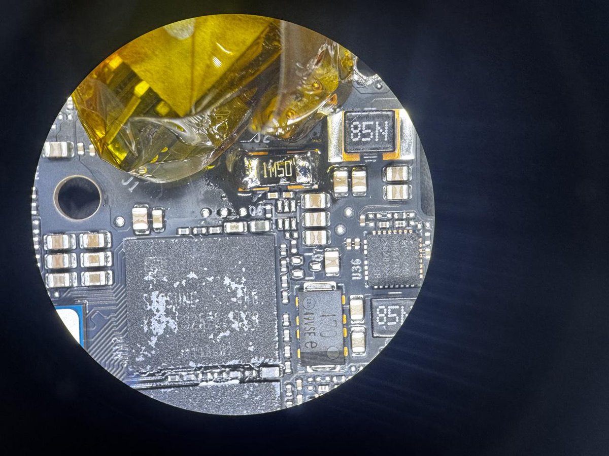 EKbyLMTEK's tweet image. EK Reddit user sYnergon reportedly achieved a 1KW shunt mod with our EK-Quantum Vector³ RTX 5090 Founders Edition. ⚡ Hitting a jaw-dropping speedmark score of 164.89 FPS. 🏎
Please note we do not recommend attempting this at home!
Read the full Reddit thread at r/EKWB