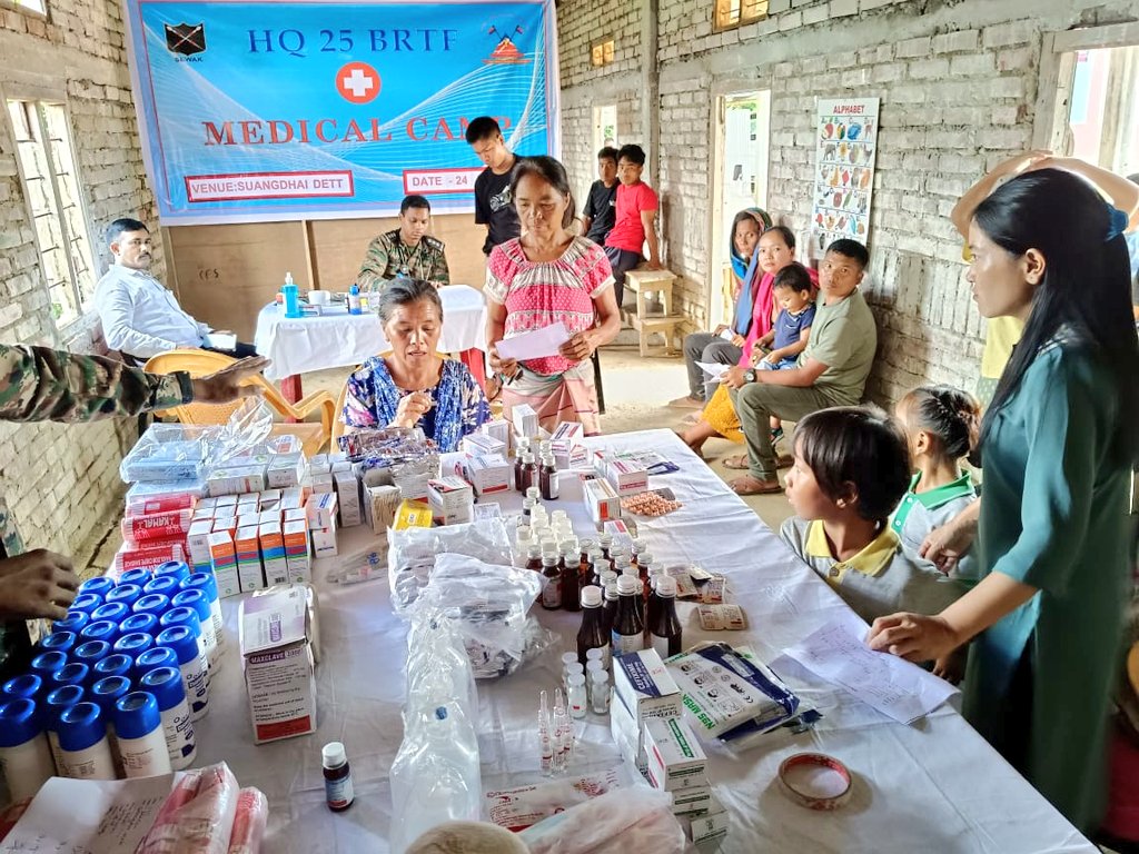 prodefkohima's tweet photo. A medical camp was organised by 25 BRTF of #ProjectSewak of @BROindia at Suangdhai village, Churachandpur district of #Manipur, on 24 Jun 2025.
165 people, including students, children, women and elderly, received health checkups, treatment and medicines.
The doctor also delivered a health awareness lecture on Lifestyle Diseases and COVID safety, benefitting villagers from Suangdhai, Swangdoh and Nalzang.

#wecare

@adgpi @HQ_IDS_India @dgafms_mod @govt_of_manipur @RajBhavManipur @DIO_Ccpur