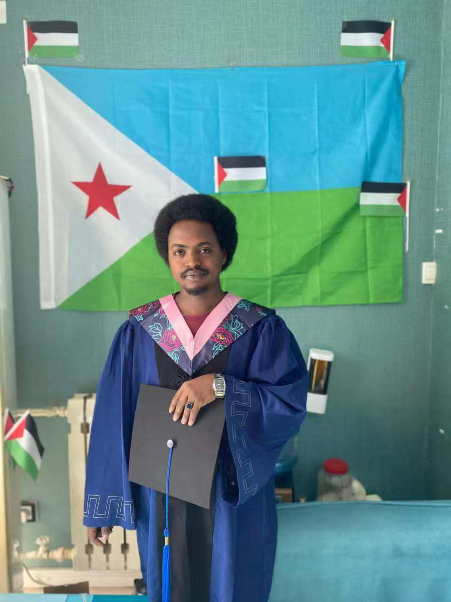 DSiC2017's tweet image. Congratulations to Mohamed Gamiyeh Farah on earning his Master’s in Engineering Logistics & Management from Chang’an University, Xi’an! 🎓🇨🇳
A proud achievement under the Djibouti-China Bilateral Program, advancing human capacity for sustainable development. 🇩🇯🤝 #DjiboutiChina