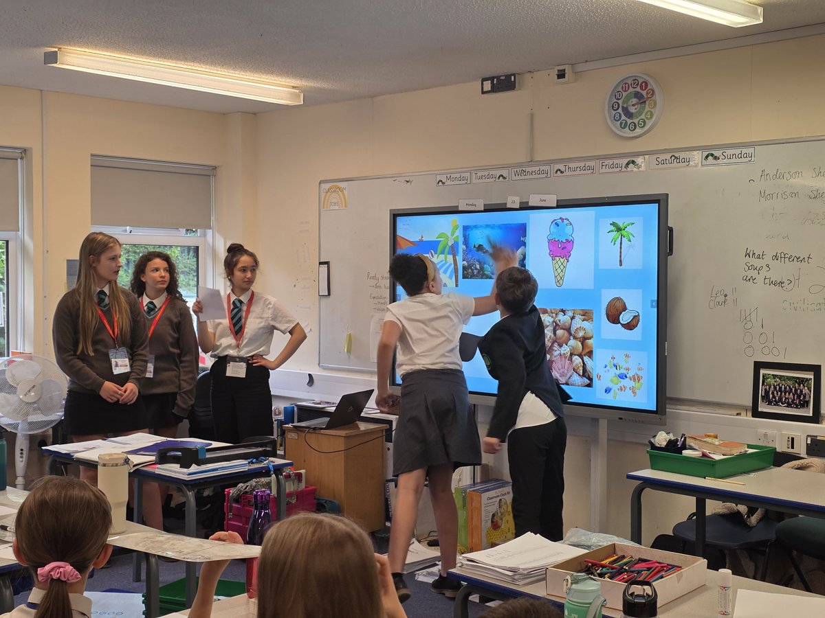 Today, Gracie, Courtney and Lugaina tought their last French lesson to the Year 5 at <a href="/OrmistonMeadows/">OrmistonMeadowsAcad</a>  Their lesson was outstanding and the pupils really enjoyed it! Bravo! The MFL team
#AimingHigh #speaking #listening