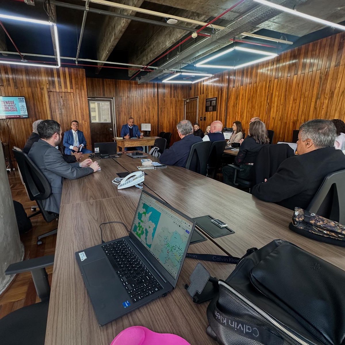🗂️ Reunião de alinhamento, decisões e planejamento!

Nesta semana, estivemos reunidos com toda a equipe do Gabinete, assessores, chefes de gabinete e colaboradores, para definir ações estratégicas, fortalecer diretrizes.