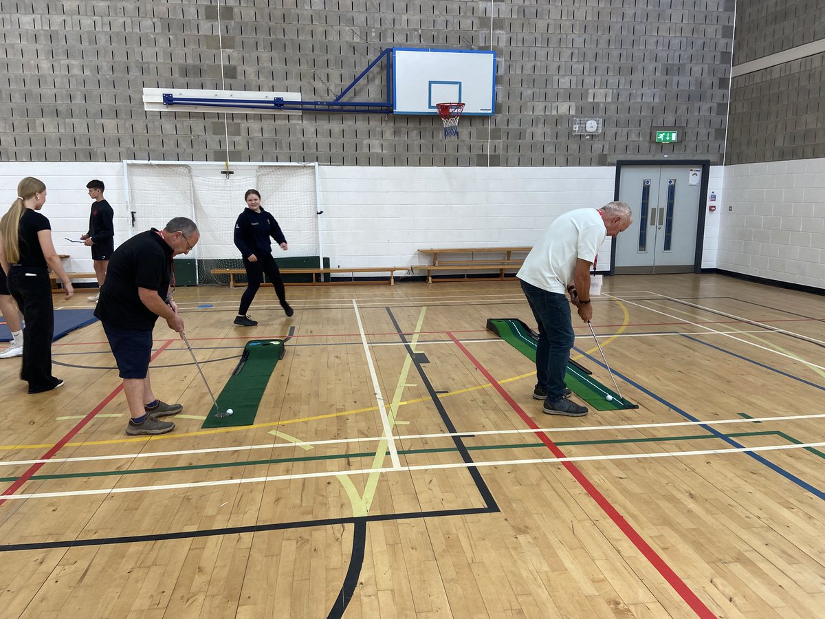 dgs_sport's tweet image. Amazing to have some of Dunbar Sporting Memories group up @dunbar_grammar today. Our Future Leaders put on  some Basketball, Curling &amp;amp; Golf followed by a Quiz with teas and coffees!
@SportsMemNet 
@ActiveEL 
@sportscotland 
#intergeneration