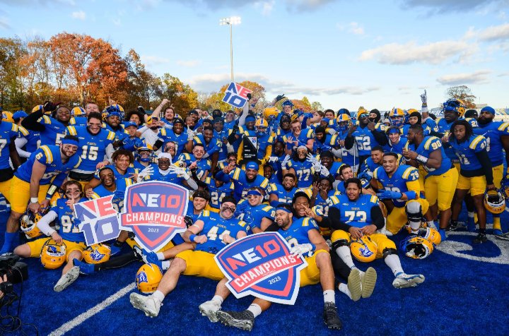 Extremely excited to announce my commitment to the University of New Haven!! 🔵🟡🔵🟡 <a href="/Coach_A_Brunori/">Adrian Brunori</a> <a href="/UNewHavenFB/">New Haven Football</a>