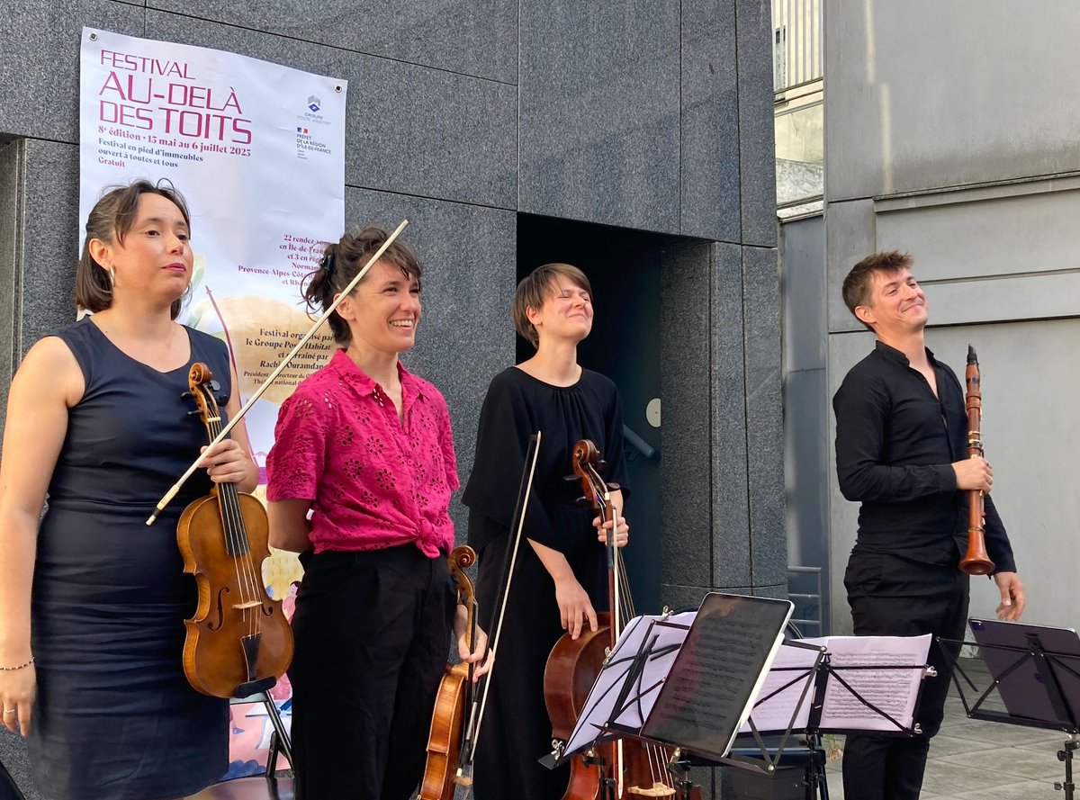 UnionHlm (@unionhlm) on Twitter photo Dans le cadre du Festival Au-delà des toits, Toit et Joie
<a href="/PosteHabitat/">Groupe Poste Habitat</a> a organisé le 23 juin le tournage de la scène finale du film de Giulia Grossmann sur la vie d'une résidence Hlm à Oberkampf. Le tournage était suivi de concerts. #semainehlm Dans le cadre du Festival Au-delà des toits, Toit et Joie
<a href="/PosteHabitat/">Groupe Poste Habitat</a> a organisé le 23 juin le tournage de la scène finale du film de Giulia Grossmann sur la vie d'une résidence Hlm à Oberkampf. Le tournage était suivi de concerts. #semainehlm