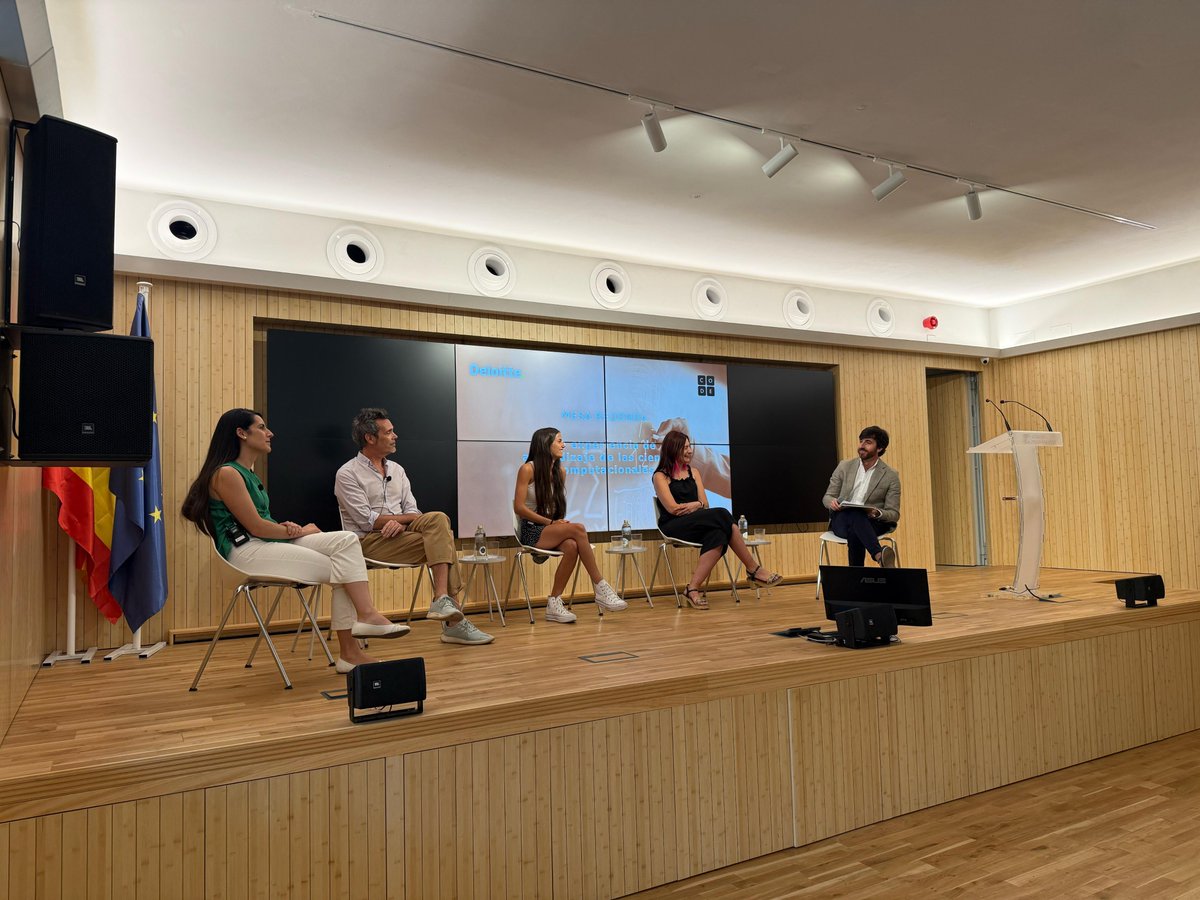 SomosHarmon's tweet image. Evento del Observatorio de la Informática en España.
El reclamo: que la formación en ciencias computacionales llegue a todos los niveles del sistema educativo. @AlfredoGazpio a los mandos.
Una iniciativa de @codeorg , proyecto con sello Harmon/org, junto a @Deloitte .