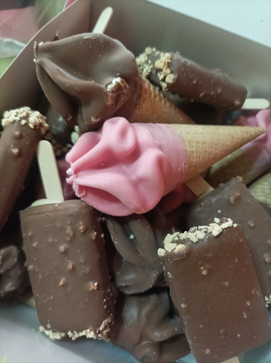 ΚΕΡΑΣΤΕΙΤΕ!
Και μην ξεχνάτε Υγεία, υγεία και πάνω απ' όλα υγεία 
Όλα τα άλλα γαμιουνται από μόνα τους