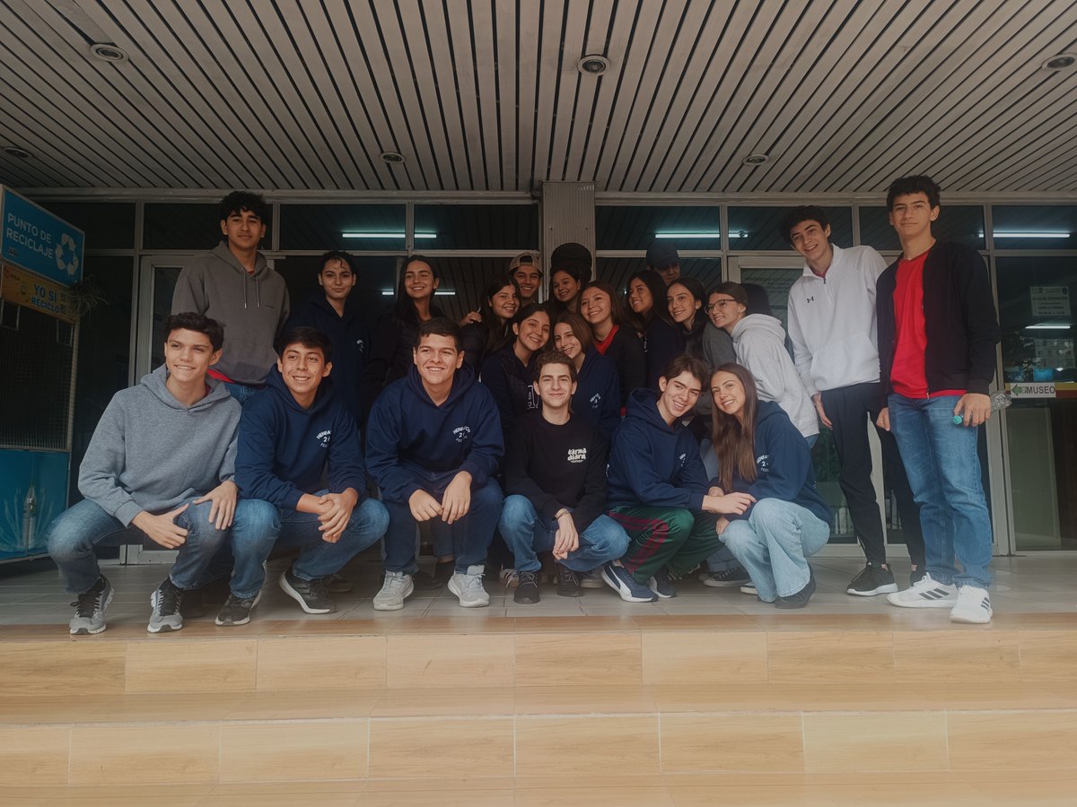 MuseoNKM's tweet photo. Con mucha alegría recibimos la visita de los estudiantes de secundaria, de la Unidad Educativa Saint George, en el Museo NKM.

¡El Museo NKM siempre tendrá sus puertas abiertas para ustedes! https://t.co/cb9ENu0ji2