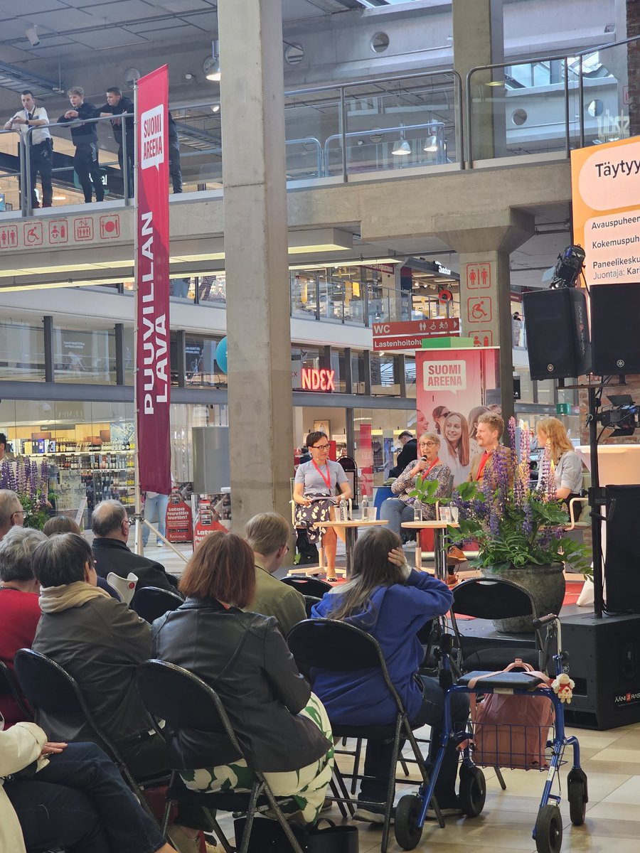 Olisiko meillä tilaa sukupolvipalveluille? Yhteiskunta eriytyy voimakkaasti ihmisten iän mukaan. Miten myös viranomaiset ja palvelut edistäisivät sukupolvien kohtaamista ja yhteyttä? #SuomiAreena <a href="/MSillanpaan_sr/">MiinaSillanpääSäätiö</a> <a href="/karinajutila/">Karina Jutila</a> <a href="/ErkkaRailo/">Erkka Railo 🇺🇦</a>