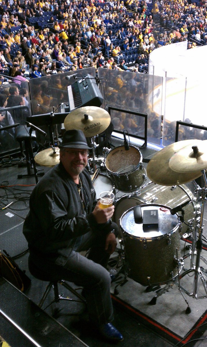 FredSatterfield's tweet image. 🥁 DRUMS UP! Playing for the #NashvillePredators! 
CHEERS EVERYONE!!!
#drummer #Downbeat