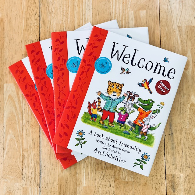 WimbledonBooks's tweet image. We have signed copies of Axel Scheffler's new book 'Welcome'. For every copy sold, £1 will be donated to the Three Peas charity supporting displaced people across the world. @alisongmyers @scholasticuk #axelscheffler #welcome #threepeascharity