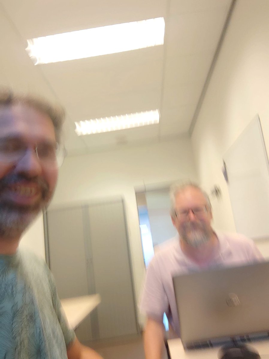 CasperHuls's tweet image. Mooie werksessie gehad met @cbokhove waarin vooral heel veel gepraat werd over de staat van het onderwijs en onderwijsonderzoek.