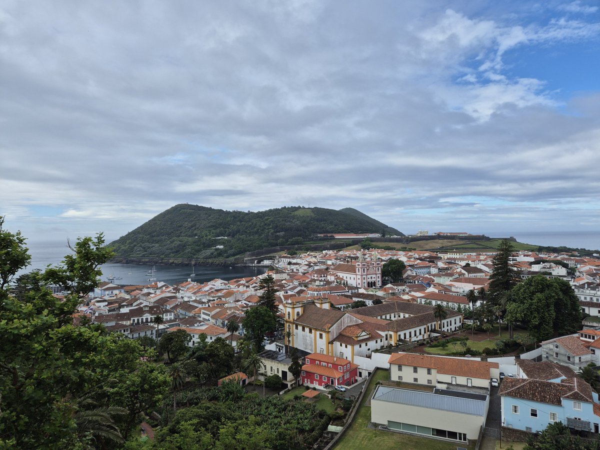 Bom Dia Angra do Heroísmo 👋😍  #azores #terceira #angradoheroismo
