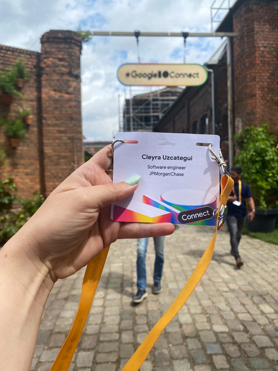 cleyrauc's tweet image. Letβs do thisβ¨ #GoogleIOConnect
If youβre here, come to say hola ππ»