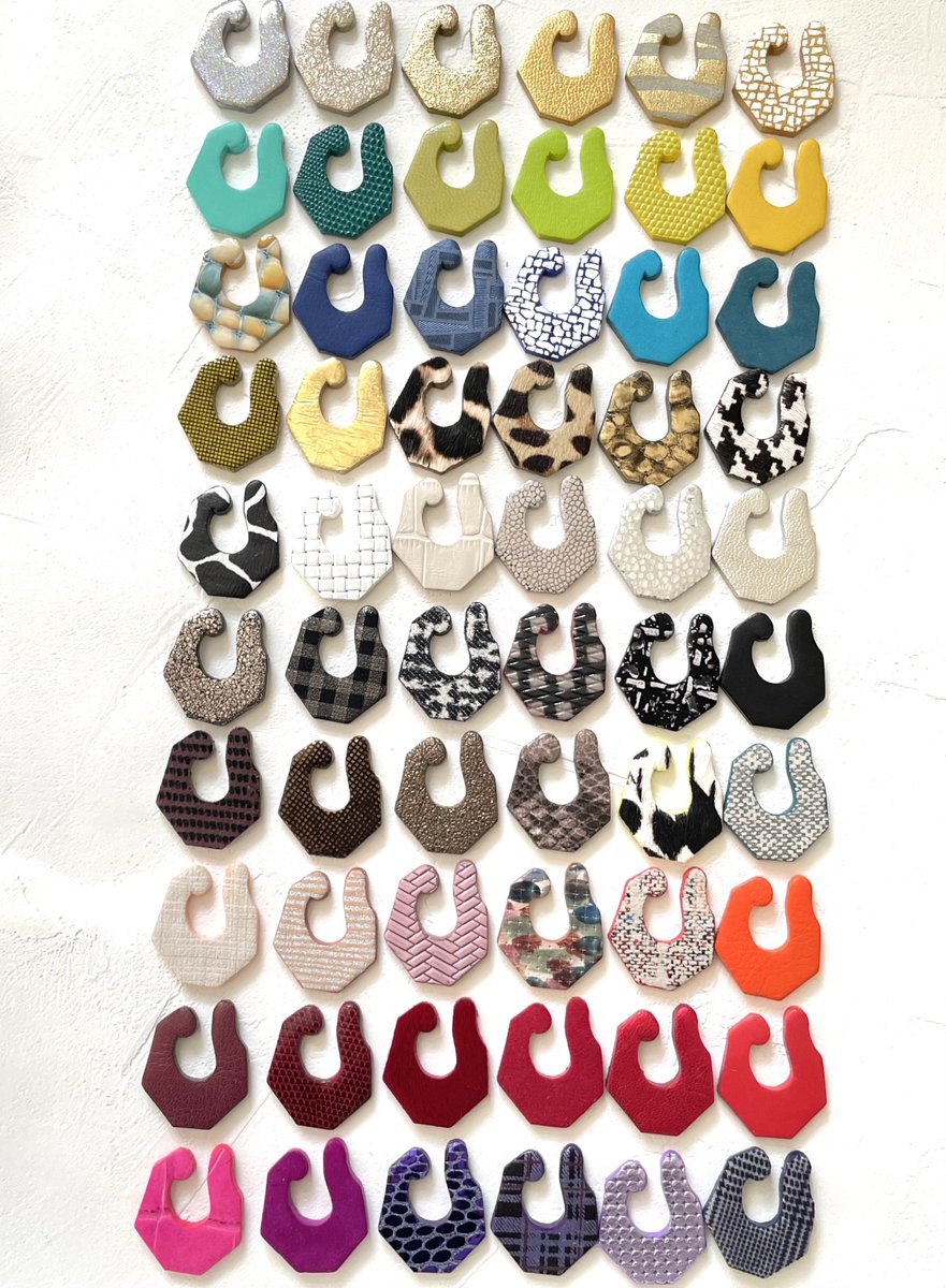 シンプルなイヤーカフ
色も素材バリエーションがたくさんです🤗

＊　ricca（リッカ）
＊　７/５・６日両日
＊　南１F NO,J-166,167

#デザフェス61リポスト
＠designfesta
#デザフェス61お品書き
#デザフェス61