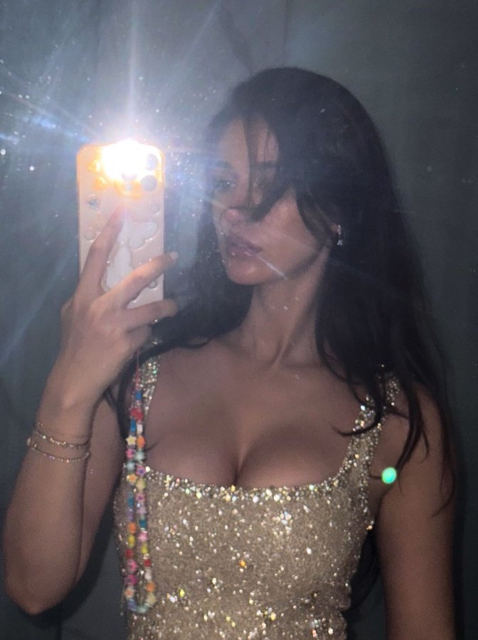 GuSBL0fawAA__7Z?format=jpg&name=900x900