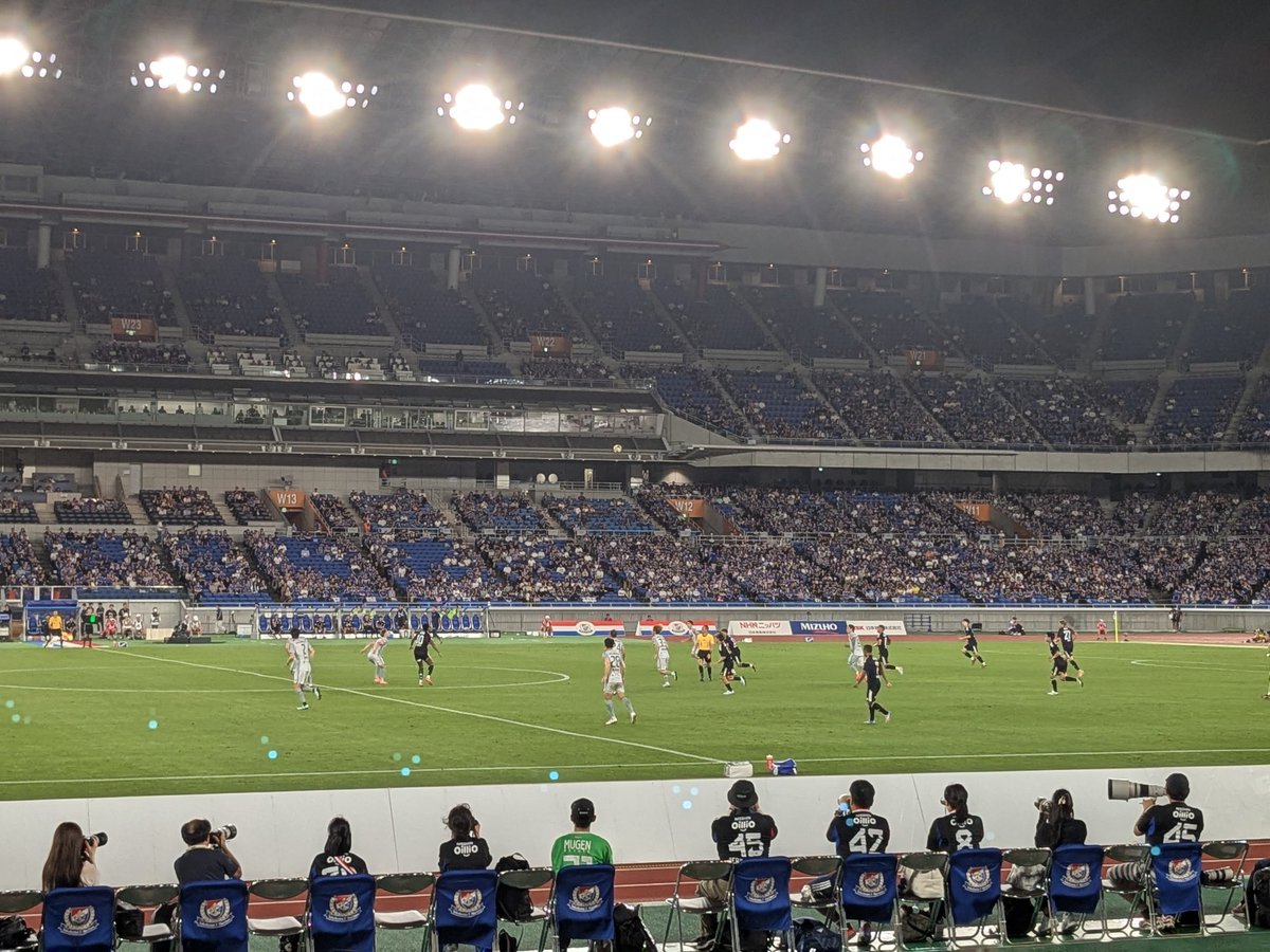 この前土曜日に横浜マリノスvs岡山の試合を見に行きました。